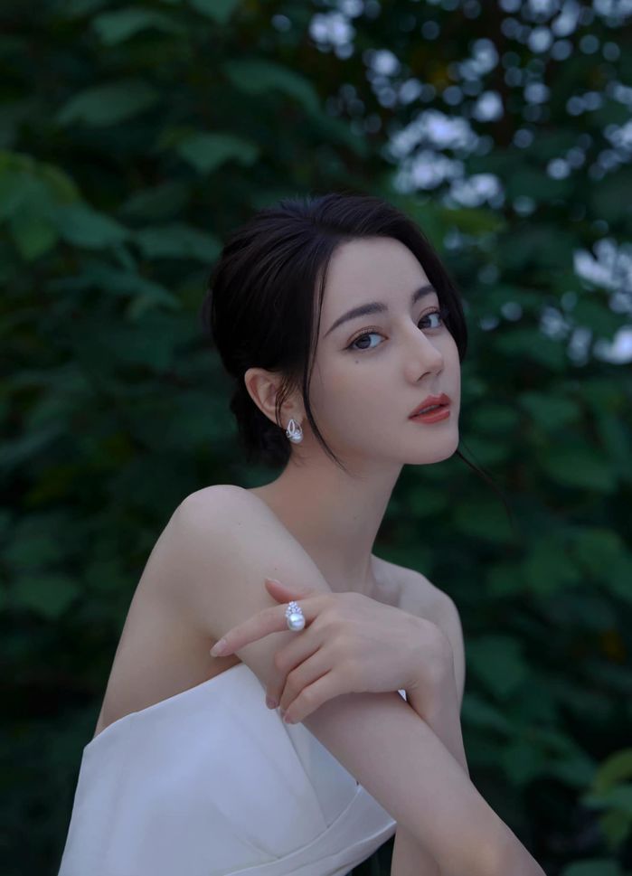 Anti-fan ghét sao nữ Cbiz vì lý do trời ơi đất hỡi: Diệc Phi có mặt