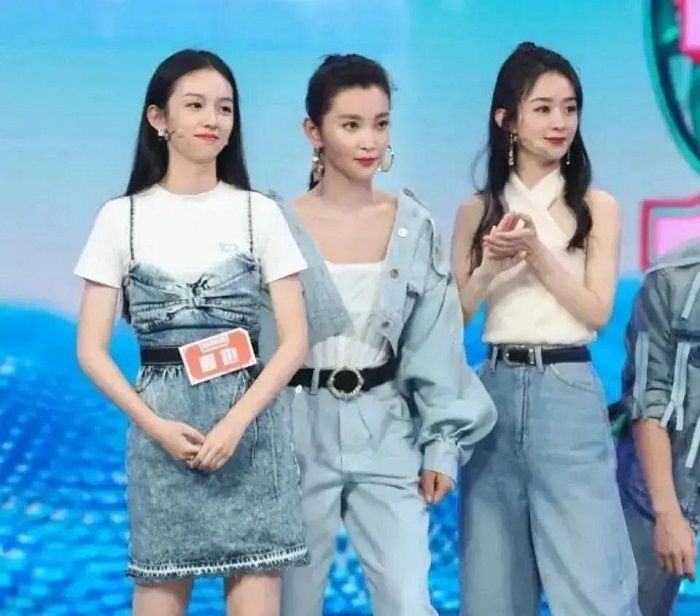 Mỹ nhân Cbiz nâng đỡ hậu bối: Lý Băng Băng mát tay đỡ ai cũng nổi