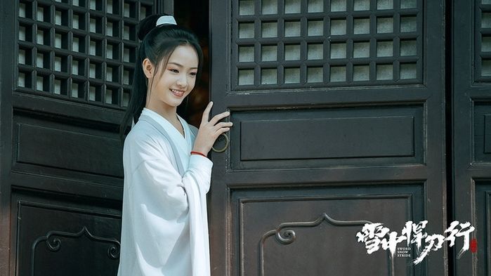 Mỹ nhân Cbiz nâng đỡ hậu bối: Lý Băng Băng mát tay đỡ ai cũng nổi
