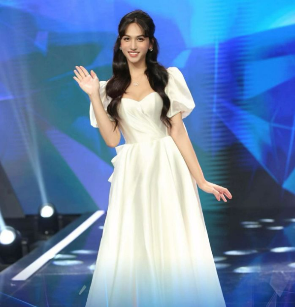 Mỹ nhân chuyển giới là nữ chính show hẹn hò đăng ký thi The Face