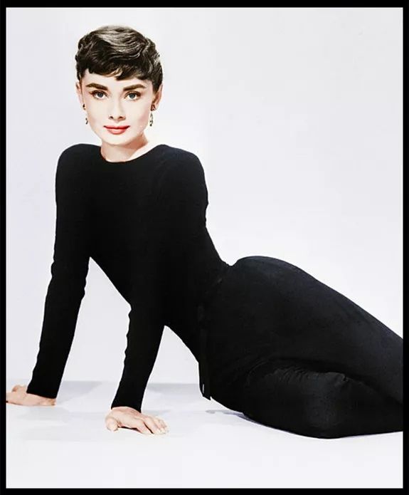Mỹ nhân mọi thời đại Audrey Hepburn: Chưa bao giờ nghĩ mình xinh đẹp