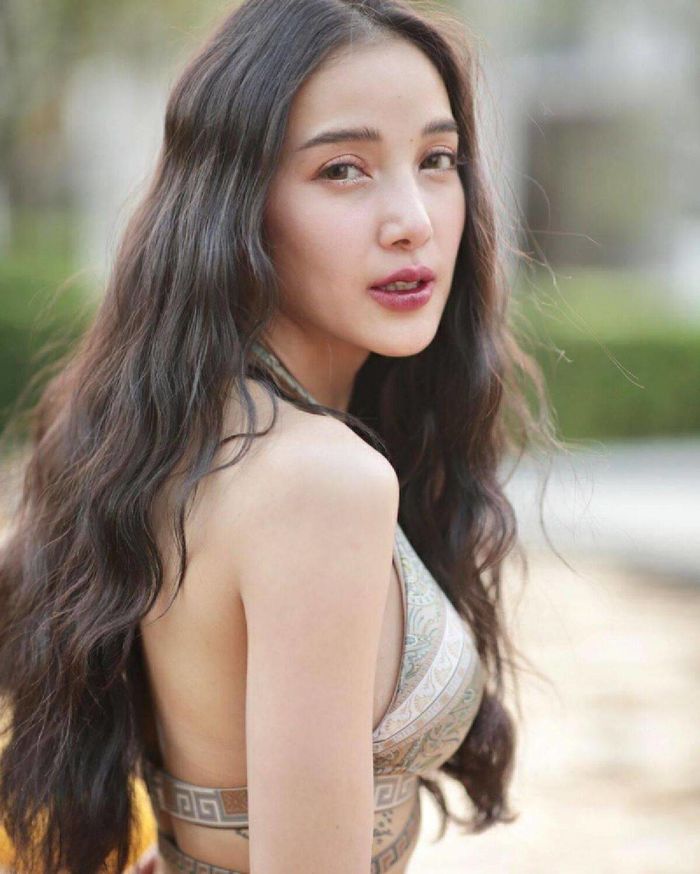 Mỹ nhân Thái Lan có cuộc đời như phim: Mẹ là bà nội, anh trai là bố
