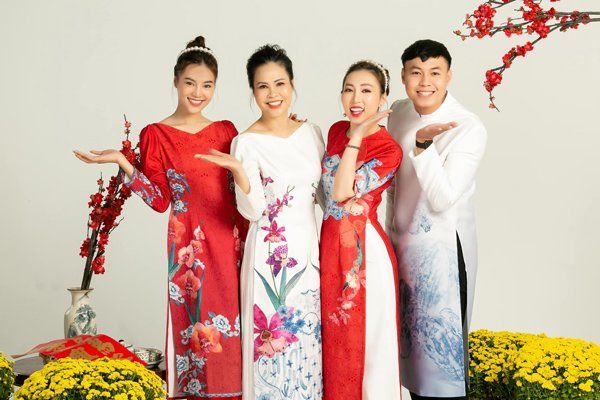 Mỹ nhân Việt tạo trend một bộ đồ hai thế hệ: Lan Ngọc là hài nhất