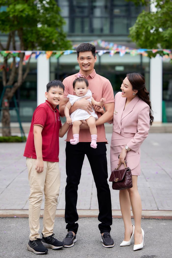 Mỹ nhân VTV phất như diều gặp gió: Lan Phương, Thu Quỳnh “tậu” xế hộp