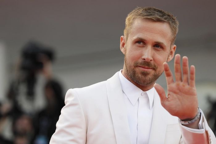 Netizen tá hỏa với tạo hình búp bê Ken của Ryan Gosling trong phim mới