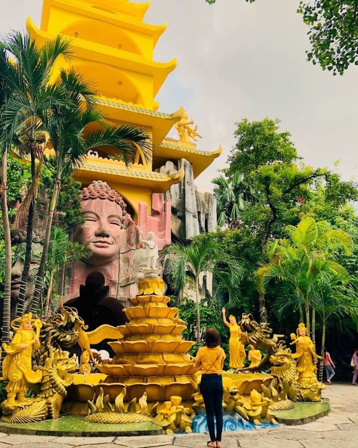 Ngôi chùa 100 tuổi không cột, không nóc ở giữa lòng Sài Gòn
