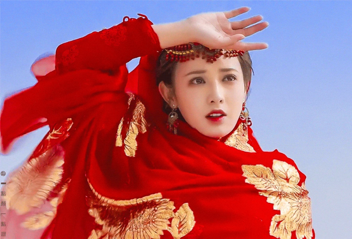Nhặt sạn phim Trung: Mộng Hoa Lục có hẳn người đeo khẩu trang