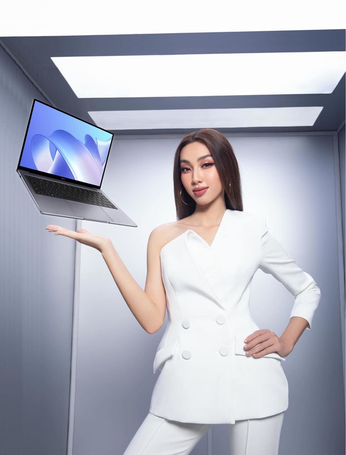 Nhìn lại hành trình 6 tháng đăng quang của Nguyễn Thúc Thùy Tiên