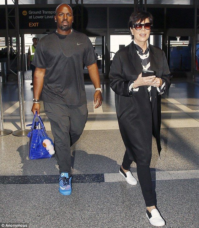 Nữ chúa gia tộc tỷ đô Kris Jenner: Yêu trai kém 25 tuổi suốt 8 năm