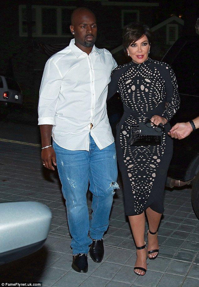 Nữ chúa gia tộc tỷ đô Kris Jenner: Yêu trai kém 25 tuổi suốt 8 năm
