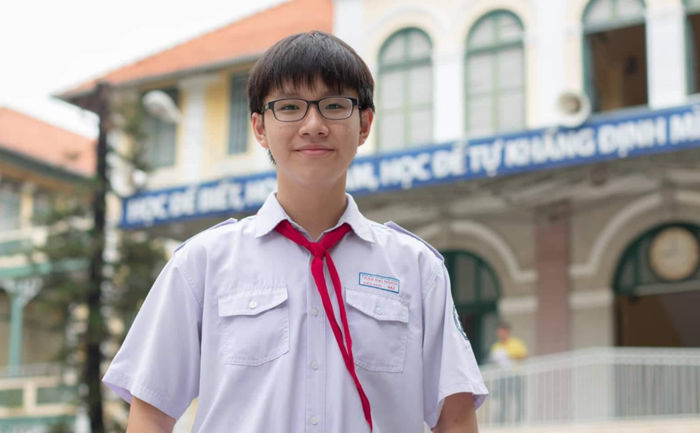 Nữ sinh Hà Nội đậu cả 3 trường chuyên: Vừa giỏi văn còn giỏi cả toán