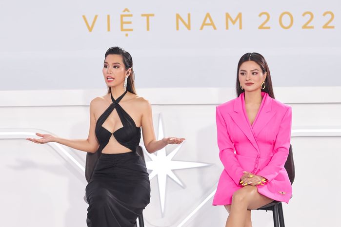 Phản ứng của Hà Anh khi dàn giám khảo Hoàn vũ rủ quay top top