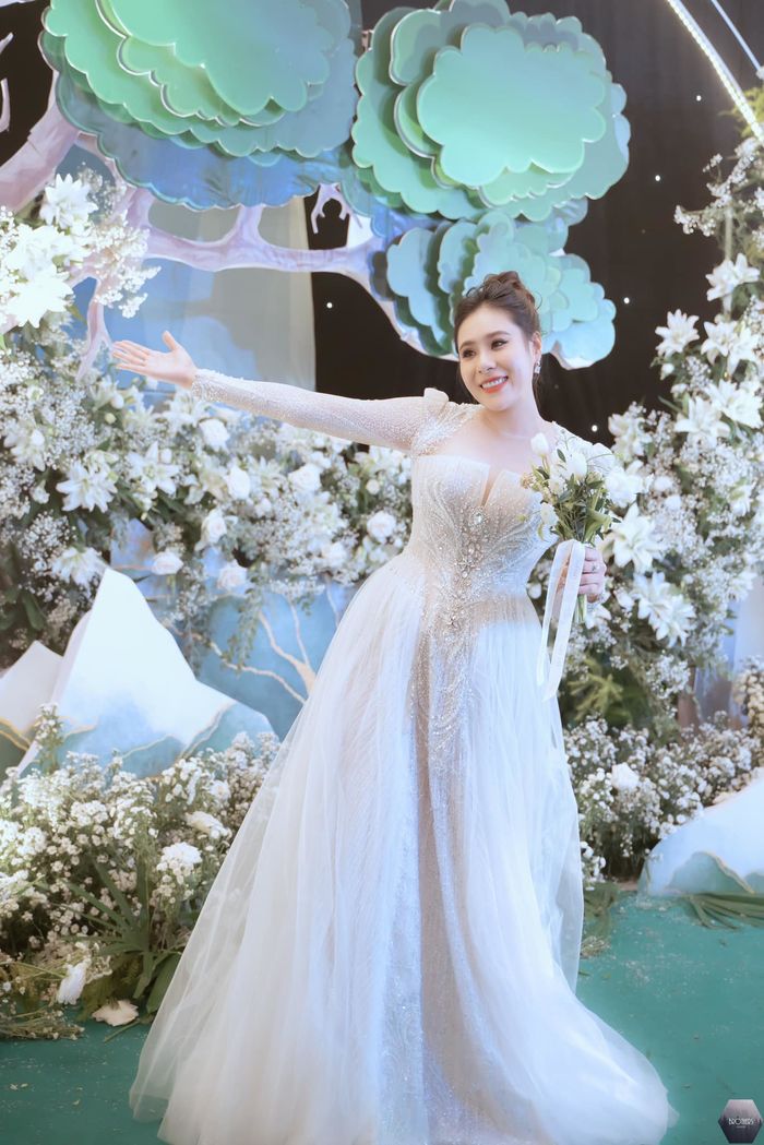 Phản ứng của mẹ Hồ Bích Trâm khi nghe con gái trang trí tiệc cưới 2 tỷ