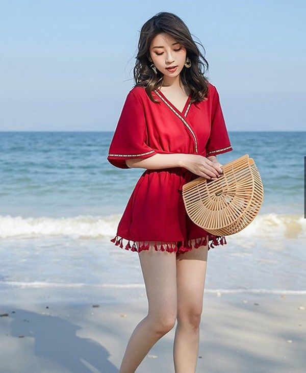 Playsuit - kiểu đồ hot nhất hè 2022: Mặc nhà hay xuống phố đều xinh