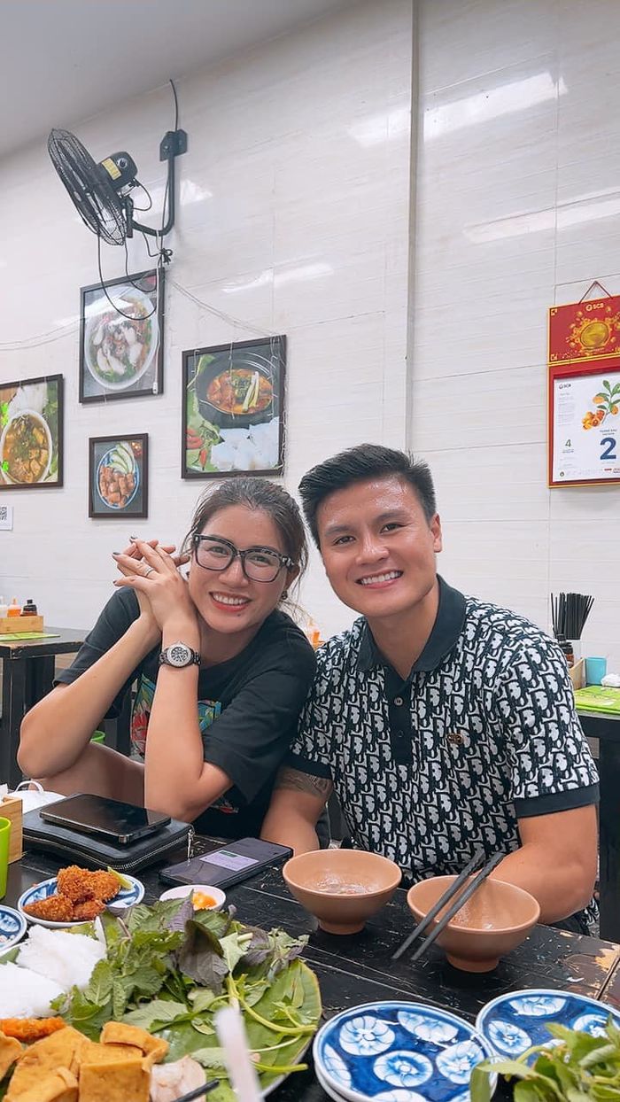 Quang Hải - Chu Thanh Huyền: Giờ đi đâu cũng có nhau