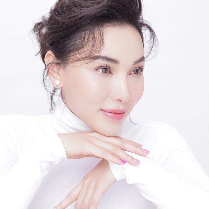 Quỳnh Thư - Vũ Khắc Tiệp gương vỡ lại lành