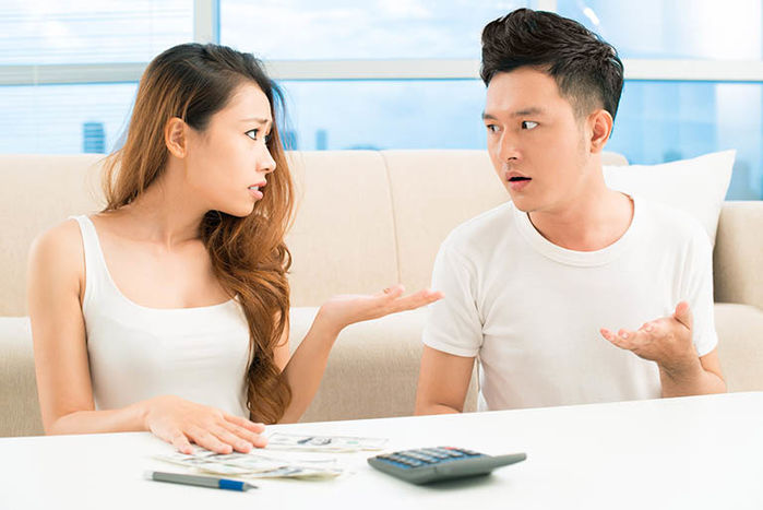 Sao mẹ chồng chỉ khuyên con dâu nhịn, không khuyên con trai thay đổi?