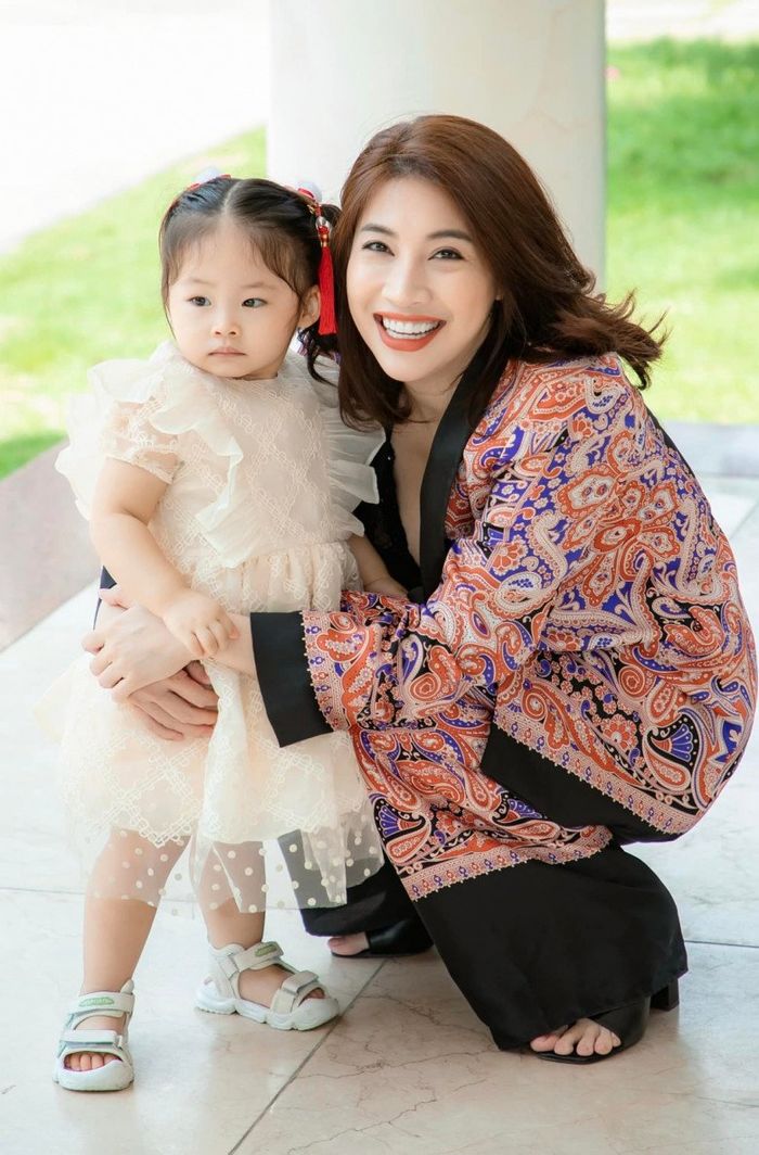 Sao Việt chi bộn tiền tặng quà cho con: Pha Lê mua nhà bạc tỷ