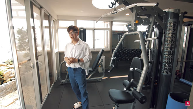Sao Việt ở biệt thự chục tỷ: Nhà Ngô Kiến Huy có phòng gym to vật vã