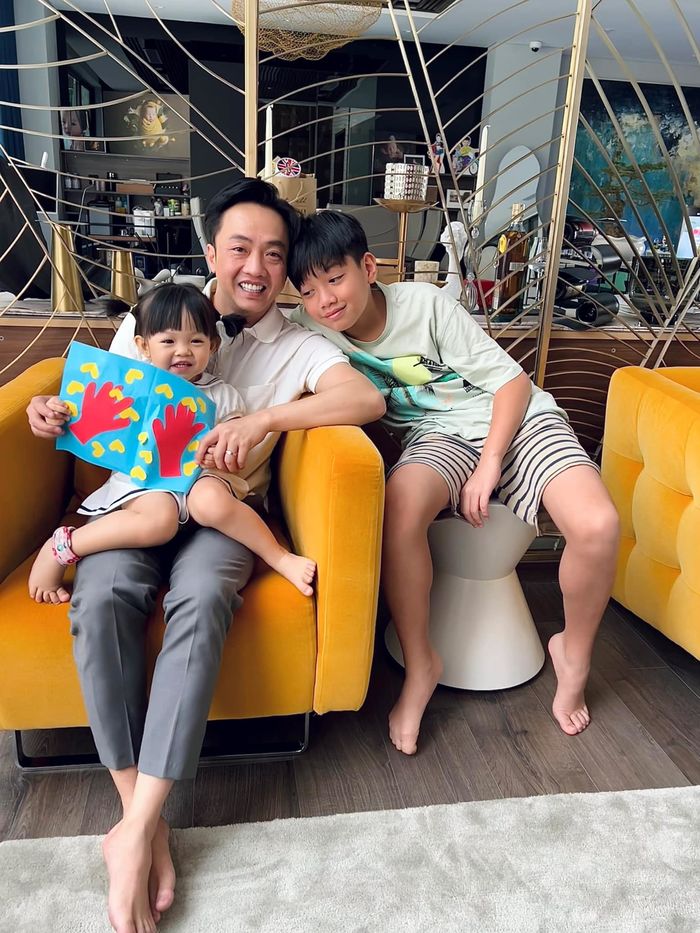 Sao Việt mừng Ngày của Cha: Cường Đô La khoe quà 2 con tự tay làm