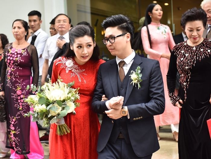 Sao Việt song hỷ lâm môn: Karen Nguyễn tiết lộ bầu 5 tháng ở tiệc cưới