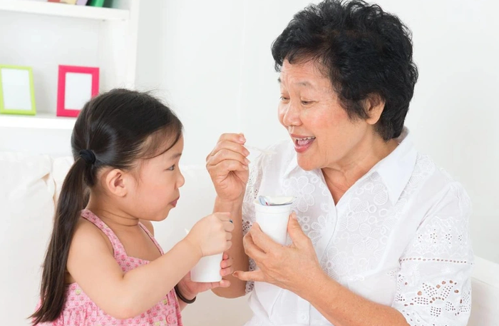 Mẹ chồng quở trách nàng dâu vì có 5 mảnh đất nhưng không phụ em chồng