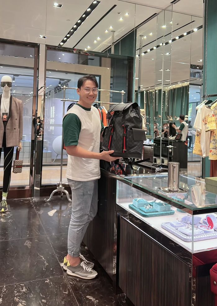 Sinh nhật của bạn trai tin đồn: Hà Trí Quang tặng quà hơn 55 triệu