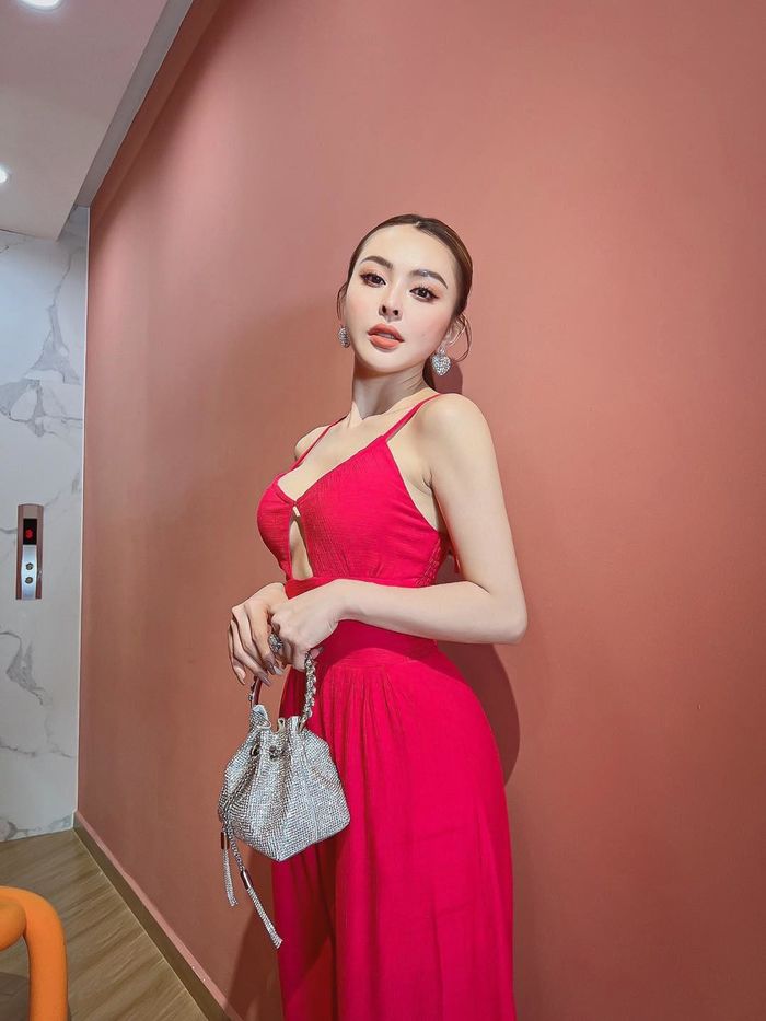 Soi thời trang thảm đỏ của Trang Nemo: Nổi bật như đi Met Gala
