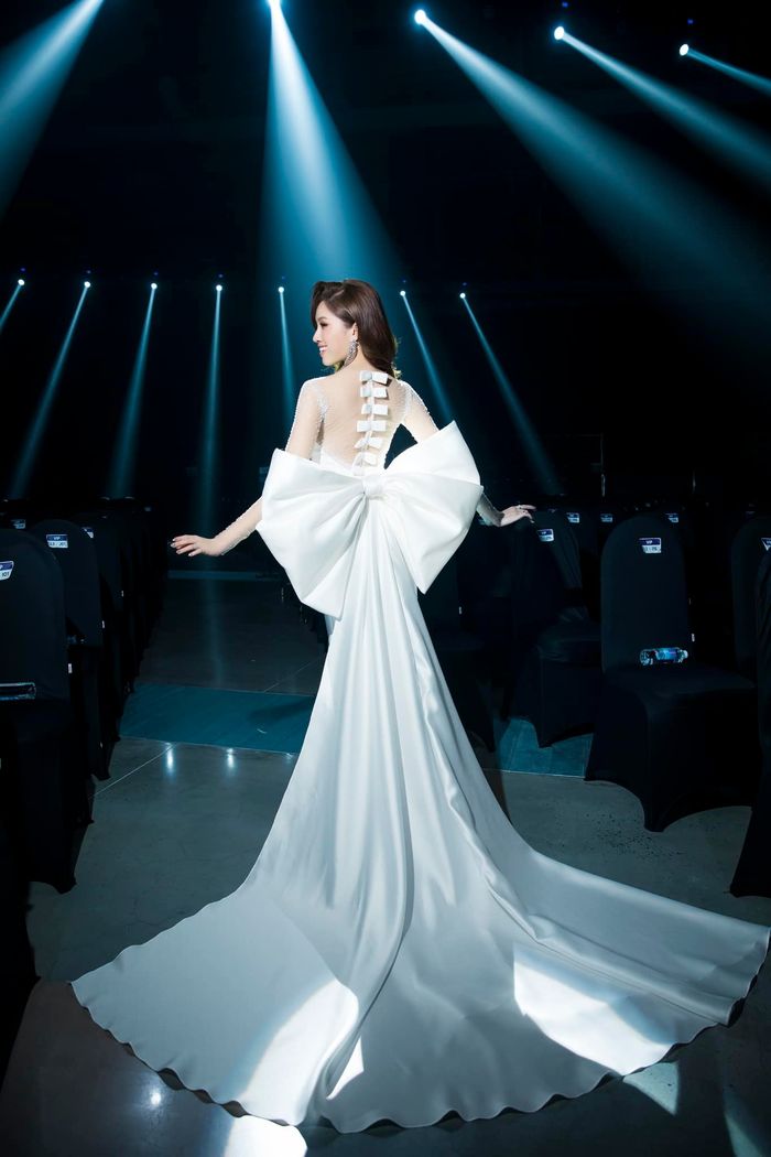 Tâm huyết như Thanh Thanh Huyền: Dẫn MC Hoa hậu chuẩn bị hẳn 3 bộ váy