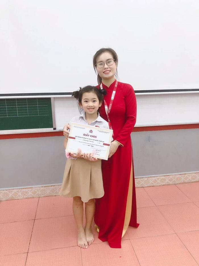 Thành tích học tập của con cái sao Việt: Ái nữ nhà Mai Phương đáng nể