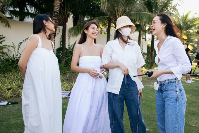 Chú rể Minh Hằng lộ diện trong đám cưới: hơn vợ 10 tuổi vẫn xứng đôi