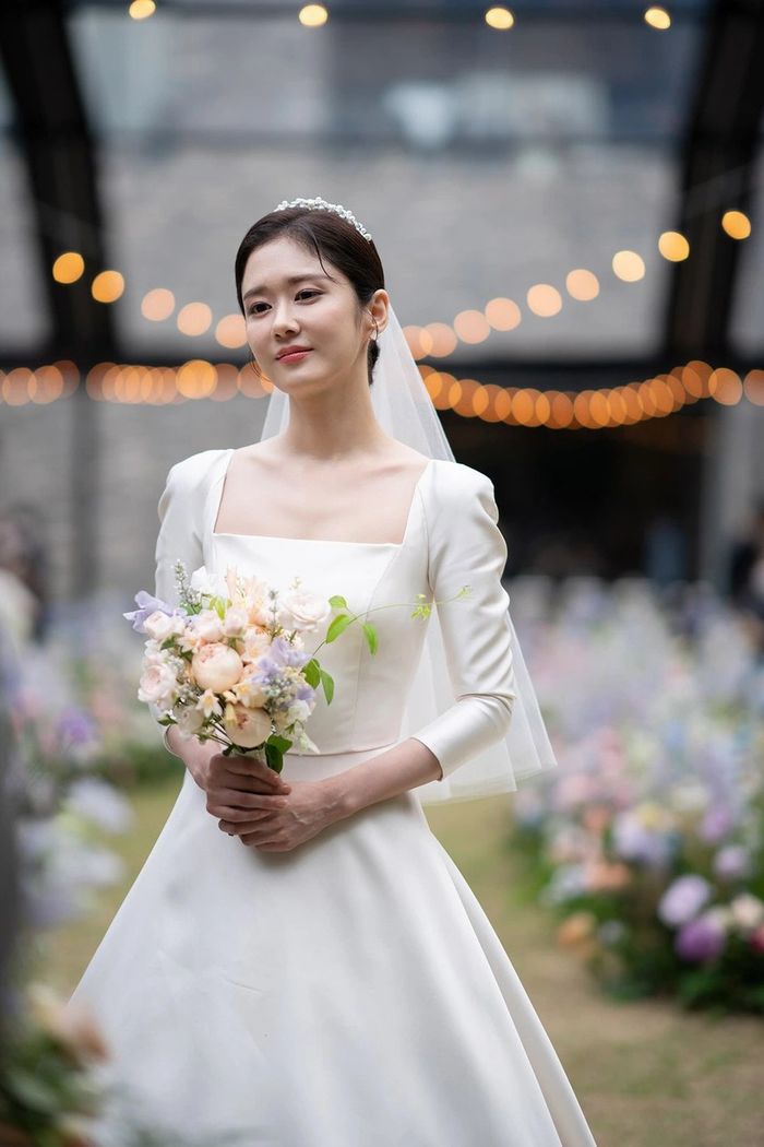 Visual cô dâu Jang Nara quá đỉnh: Trang điểm nhẹ mà vẫn xinh đứ đừ