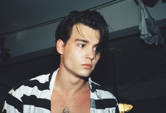 Visual Johnny Depp thời hoàng kim: Chuẩn soái ca phong trần