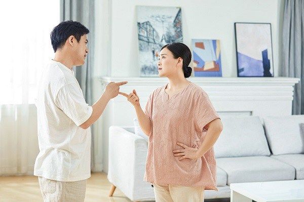 Vợ chồng hay cãi nhau, nhớ 5 nguyên tắc vàng: Càng cãi tình càng sâu