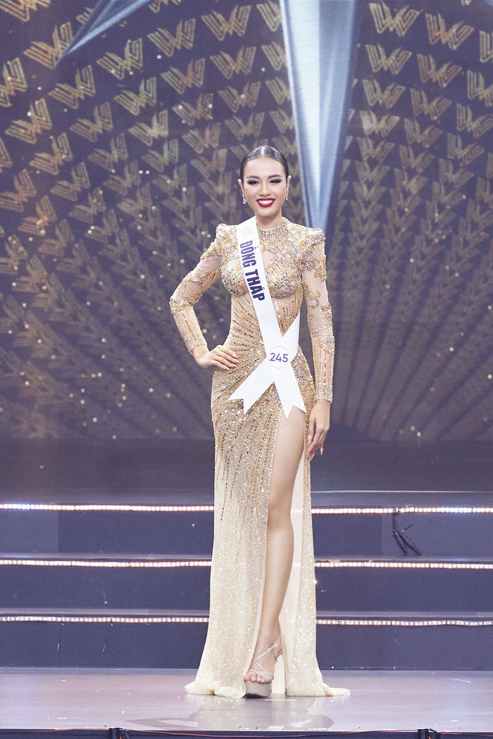 Vũ Thu Phương đau lòng vì phải loại thí sinh, ví HHHV là mùa All Stars