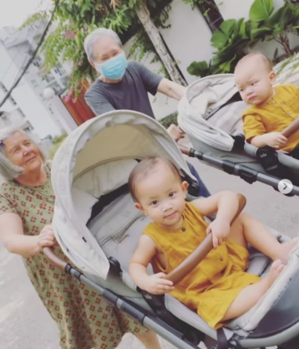 Xe nôi của con sao Việt: Chi Bảo bỏ 160 triệu tậu cho quý tử