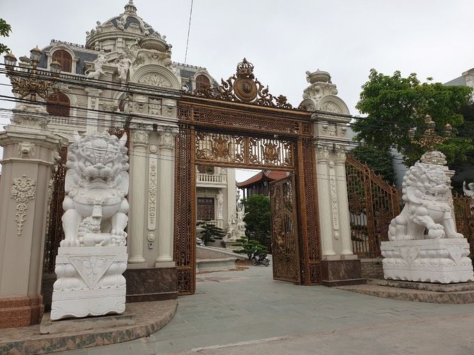 Nửa dân trong làng phất lên thành đại gia nhờ đồ gỗ mỹ nghệ
