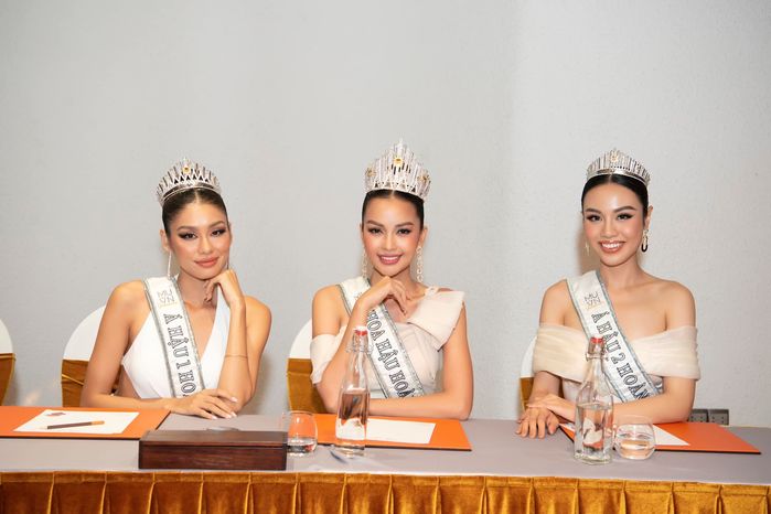 Hơn 20 cuộc thi Hoa hậu từ nay đến hết năm 2022: danh xưng có mất giá?