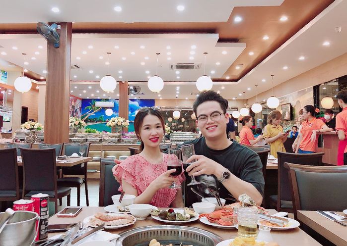 Sợ vợ cảm thấy nản khi tập sau sinh, anh chồng thưởng mỗi bước 500k