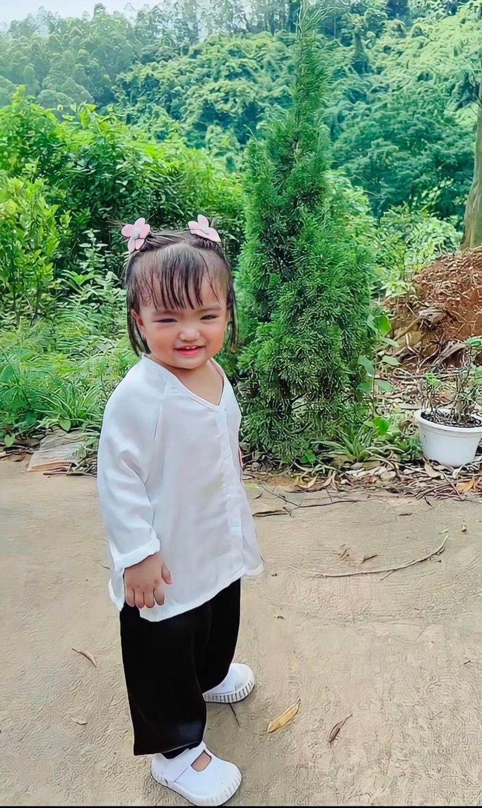 Sao Việt đợi con cứng cáp mới kết hôn: Khánh Thi chụp ảnh cưới ở Pháp