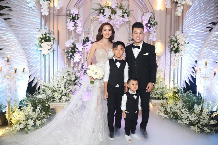 Sao Việt đợi con cứng cáp mới kết hôn: Khánh Thi chụp ảnh cưới ở Pháp