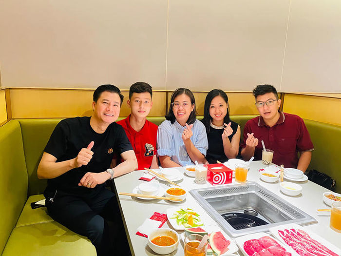 Ảnh hot sao Việt 1/7: Hà Hồ nhá hàng MV mới với bộ cánh chói lóa