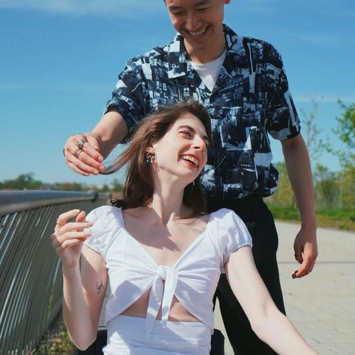 Cái kết ngọt lịm của chàng trai gốc Việt và cô gái Mỹ khiếm khuyết