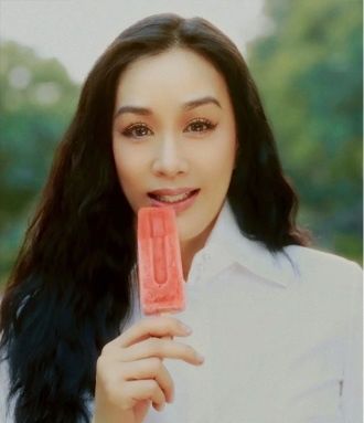 Chung Lệ Đề: 52 tuổi vẫn mặn mà, fan khuyên đừng cưa sừng làm nghé