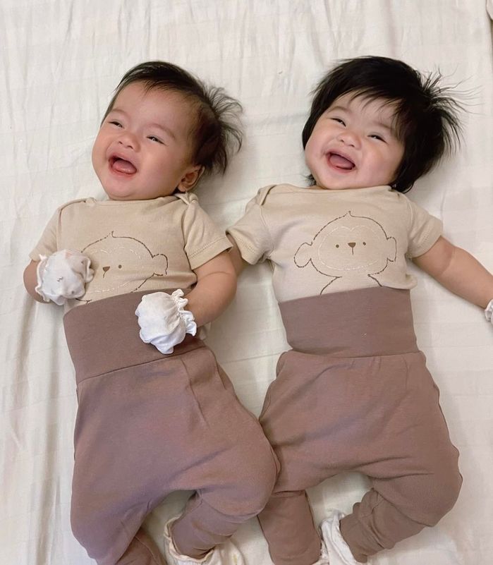 Cô ba nhà Vân Trang nhập hội thánh biểu cảm: Tương lai nối nghiệp mẹ