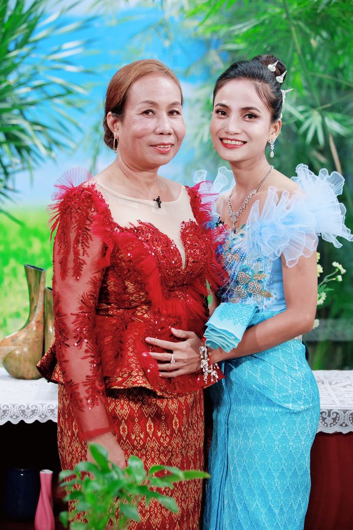 Cô gái Khmer cưới trai tân kém 9 tuổi: Chỉ làm dâu thứ 7, Chủ nhật