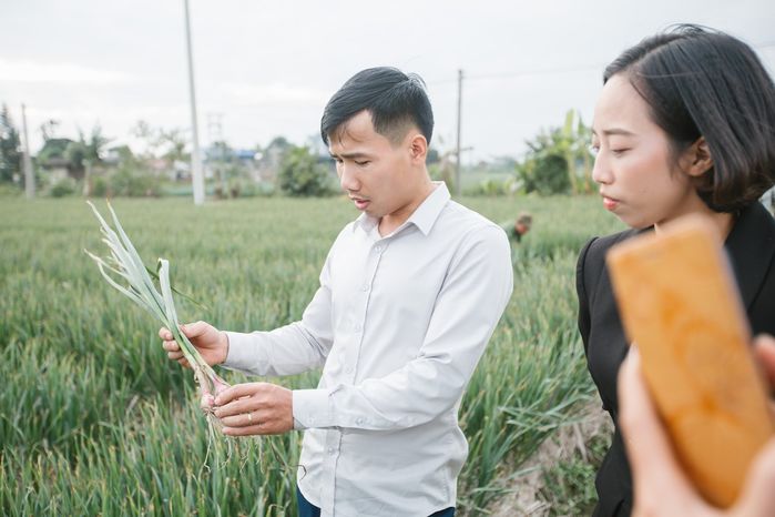 Cô gái cưới thầy giáo lương 2 triệu: Từ tay trắng tới chủ 2 nhà máy