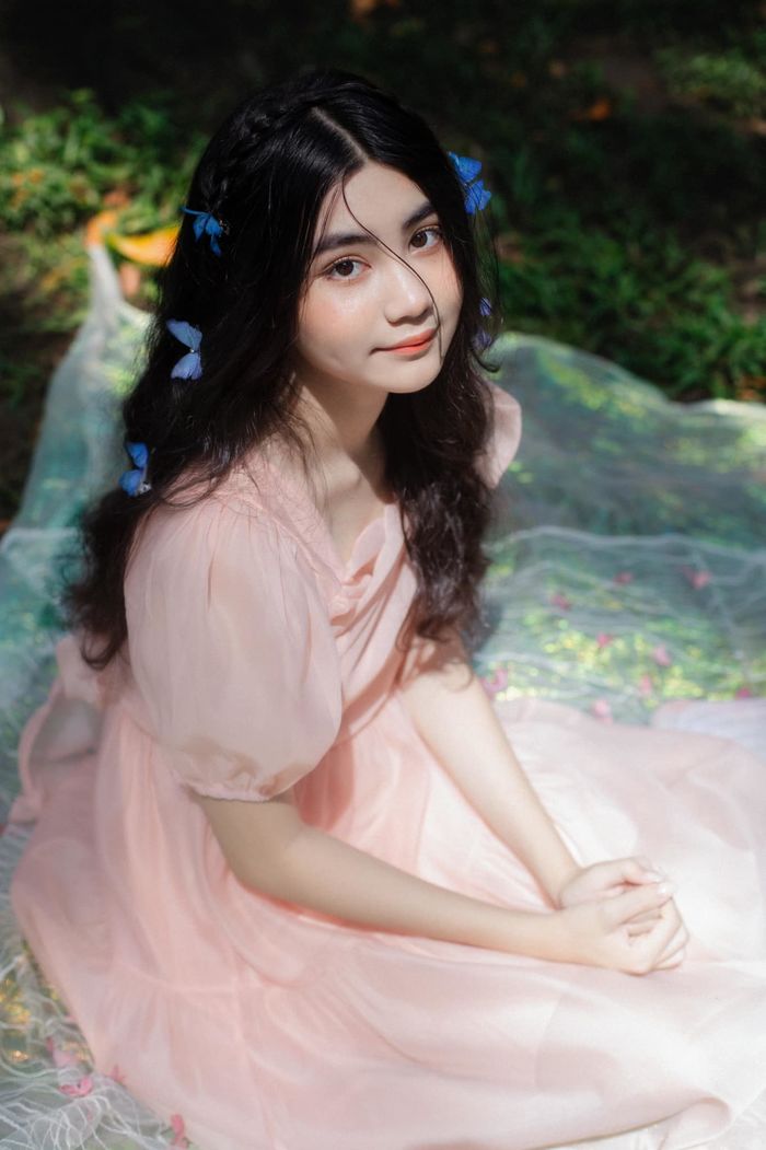 Con gái út của Quyền Linh trổ sắc xinh đẹp khi bước sang tuổi 14