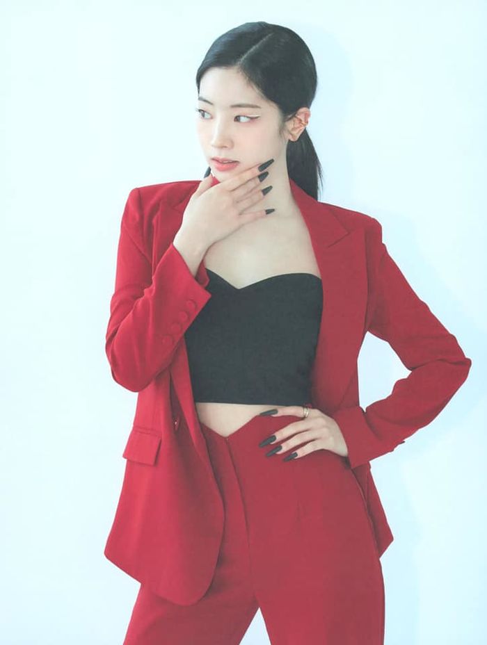 Dahyun phá kén sau 7 năm: Từ ăn mặc an toàn nay khoe toà thiên nhiên
