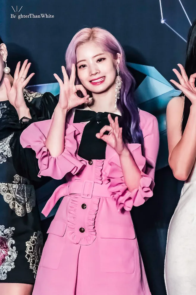 Dahyun phá kén sau 7 năm: Từ ăn mặc an toàn nay khoe toà thiên nhiên